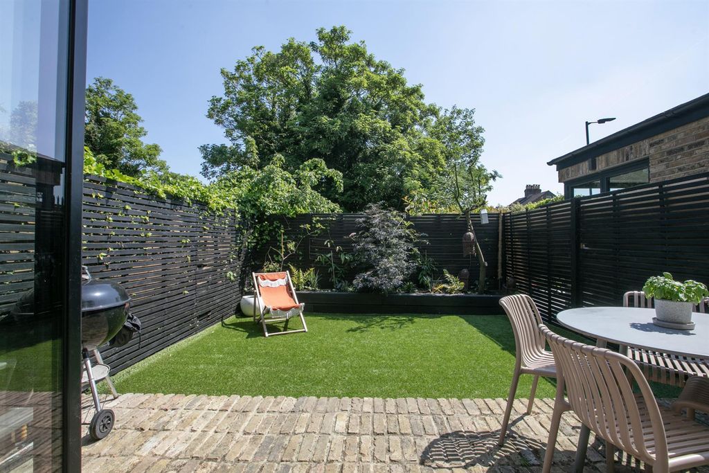 Property photo 2 of 46 3Y6A5044.Jpg