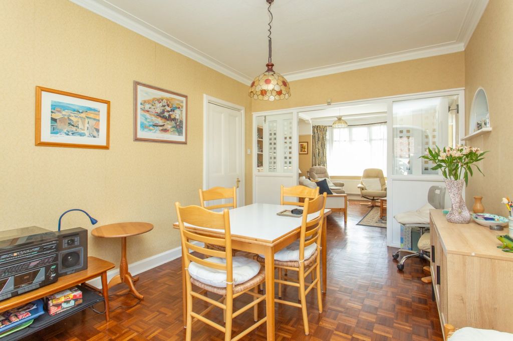 Property photo 3 of 20 Picture 3