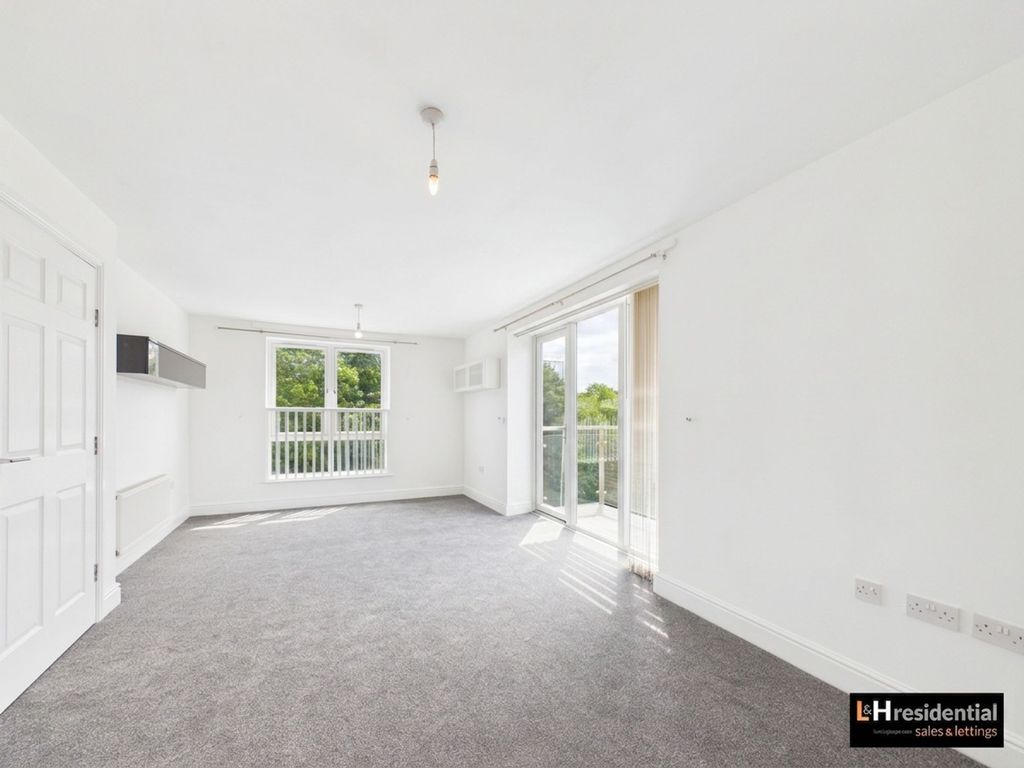 Property photo 3 of 8