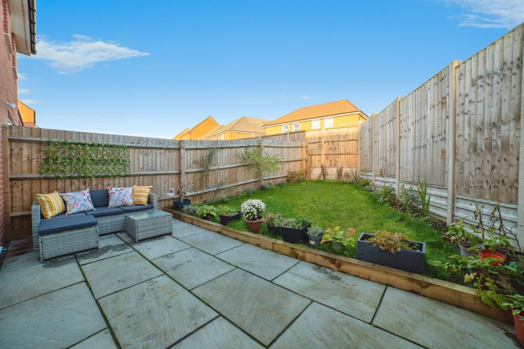 Property photo 2 of 17