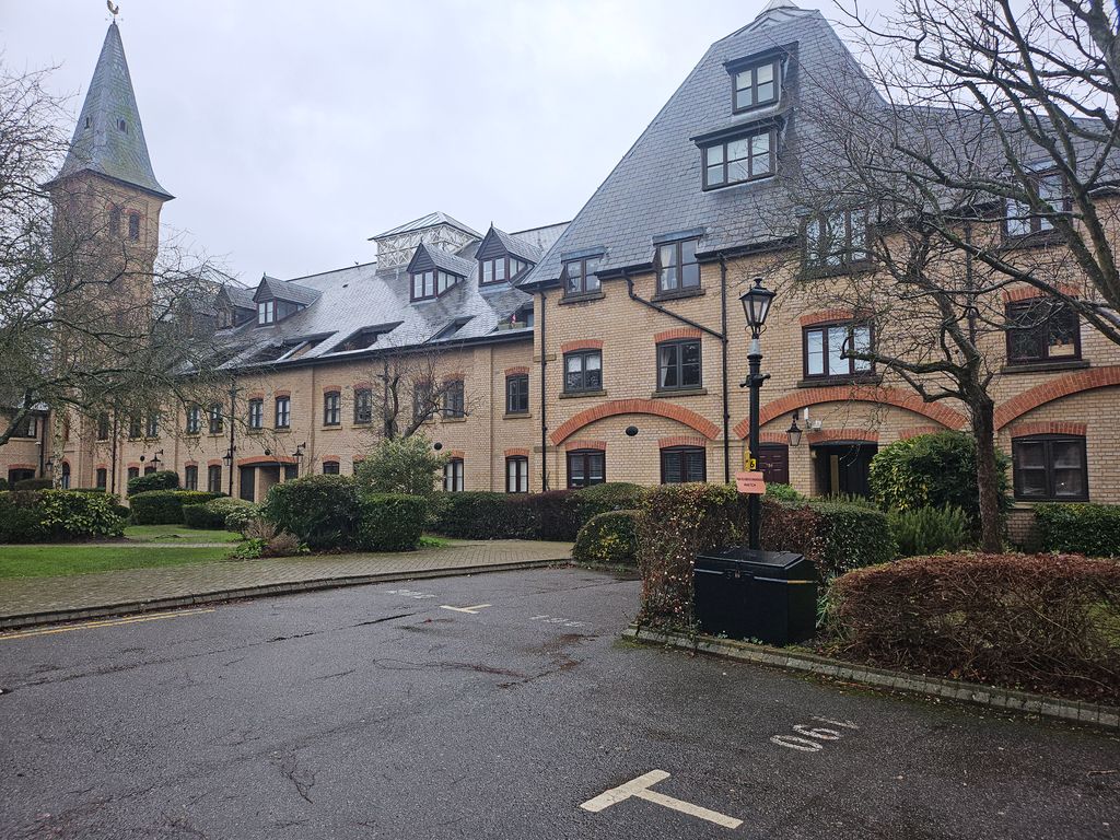 Property photo 1 of 12