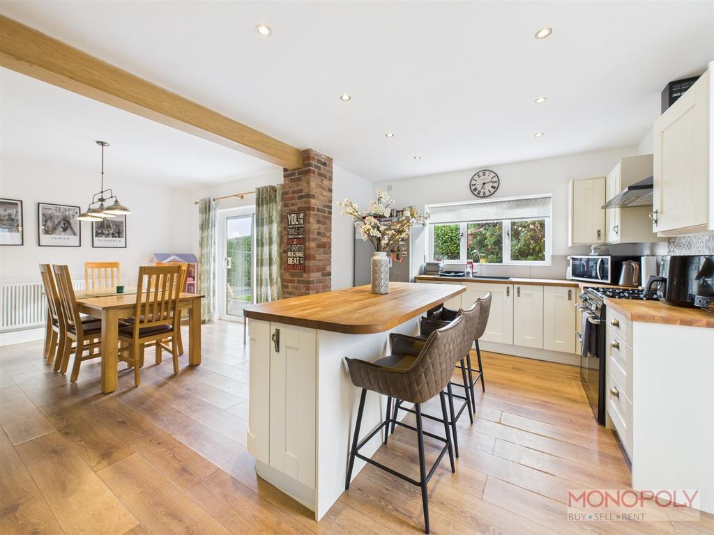 Property photo 2 of 17 Kitchen