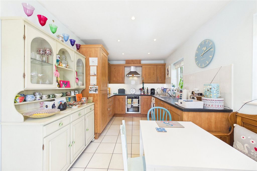 Property photo 3 of 11 Kitchen Diner