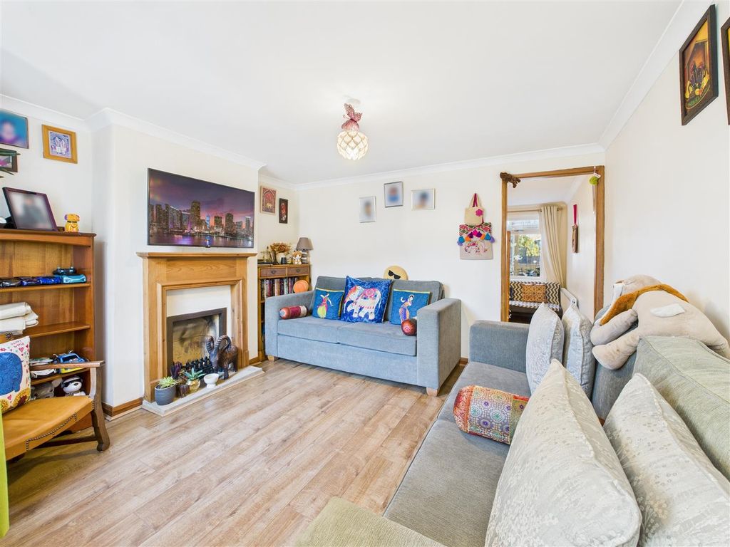 Property photo 3 of 19