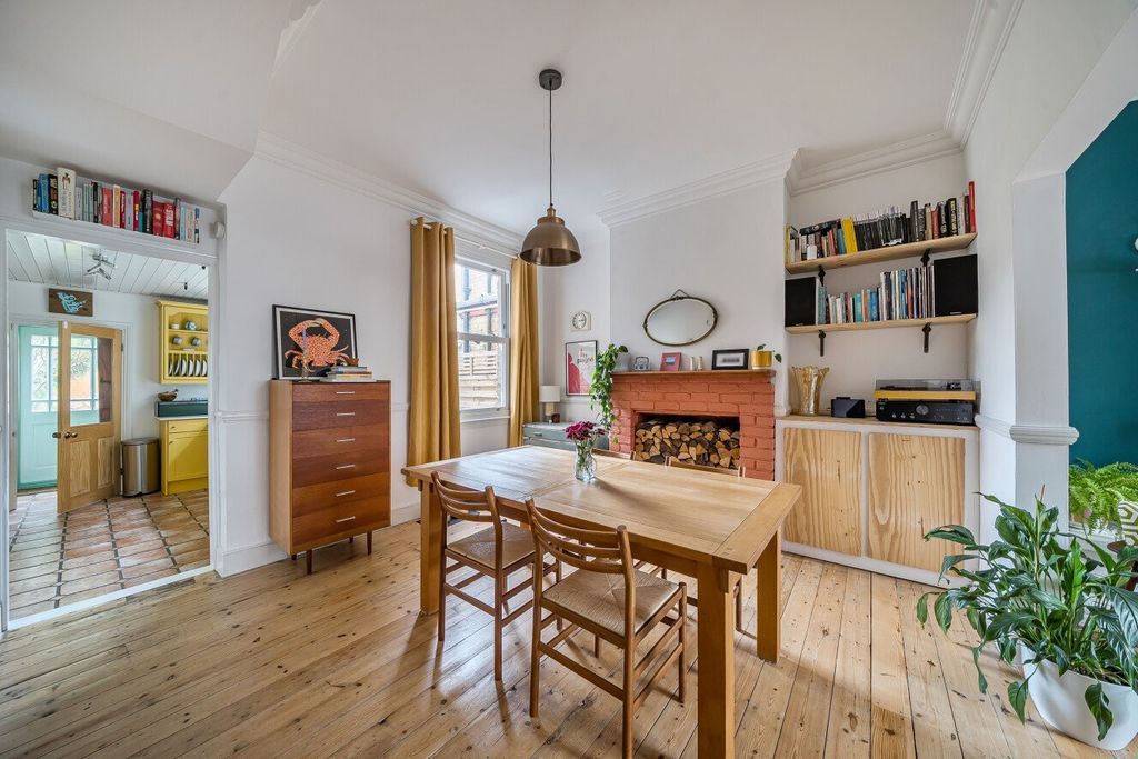 Property photo 3 of 22 Picture 3