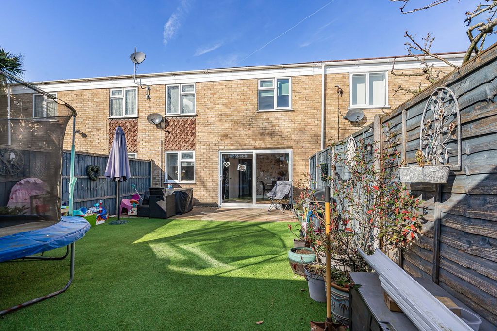 Property photo 3 of 19