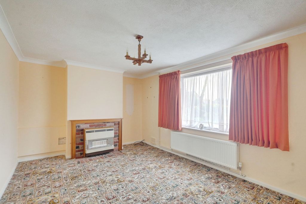 Property photo 2 of 23