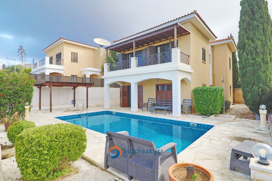 Property photo 1 of 37