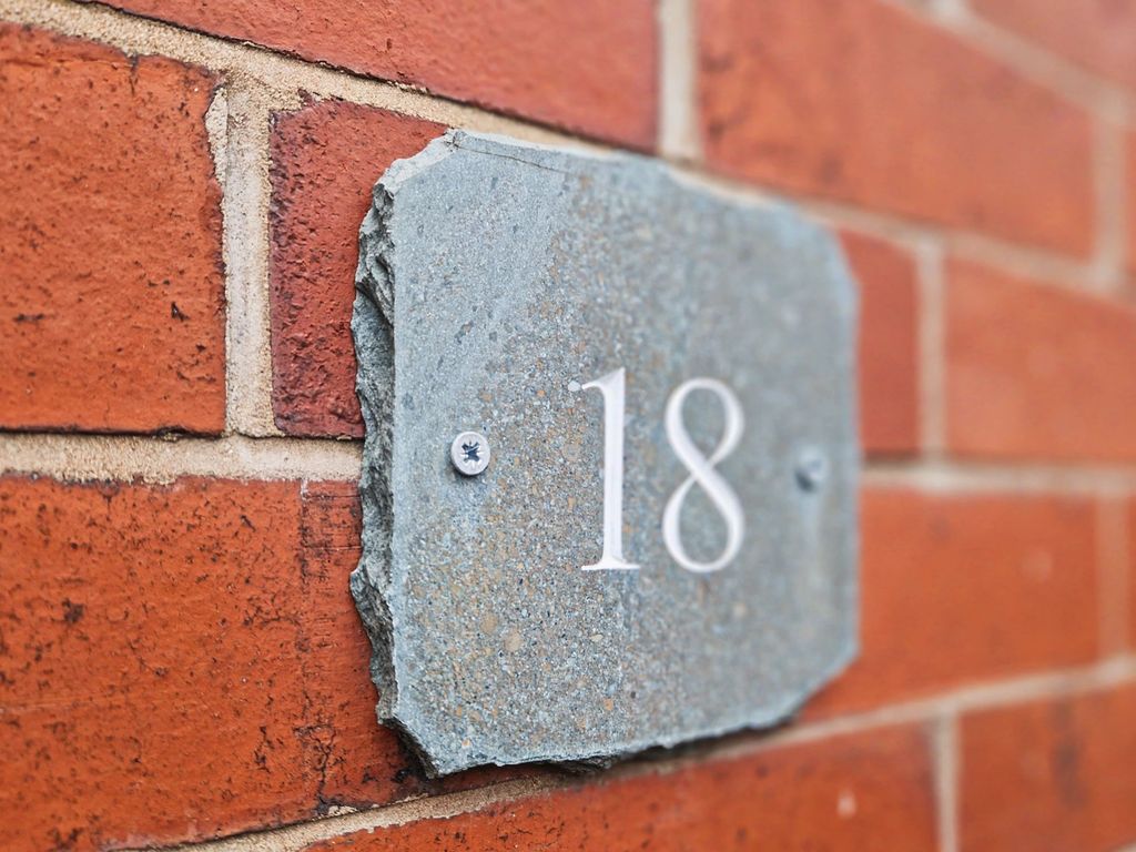 Property photo 2 of 31