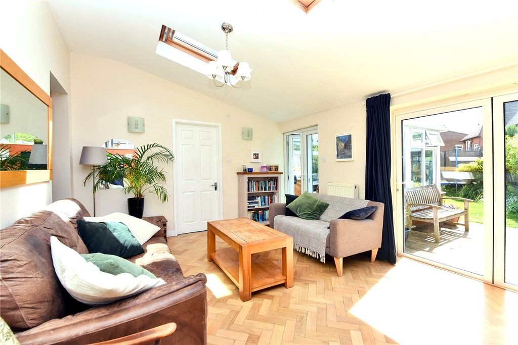 Property photo 2 of 27 Picture No. 03