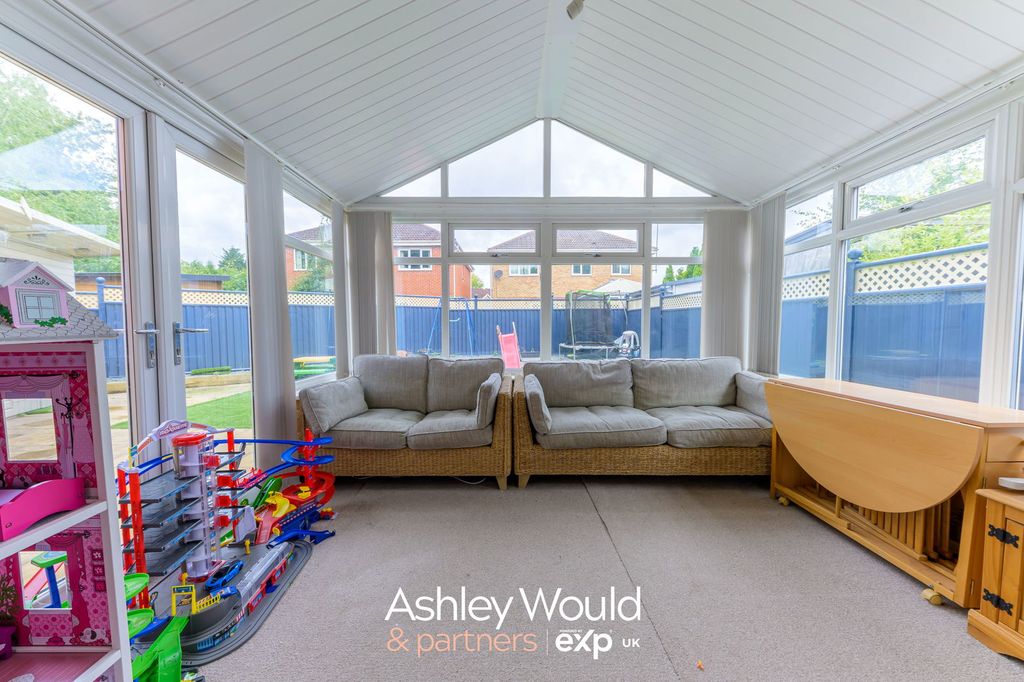 Property photo 3 of 18