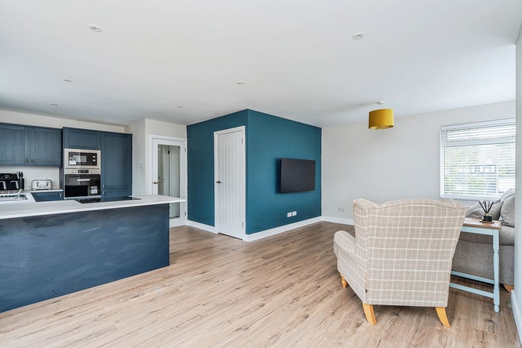 Property photo 3 of 18 Photo