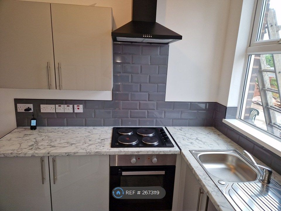 Property photo 2 of 15 Kitchen 2