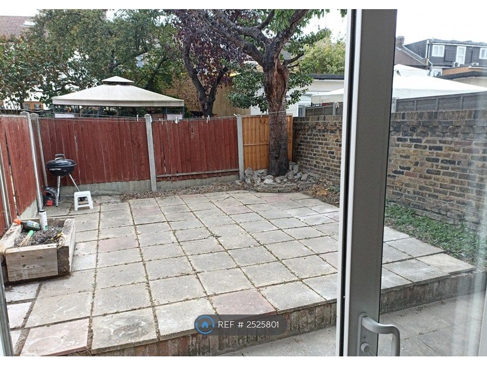 Property photo 1 of 18 Garden