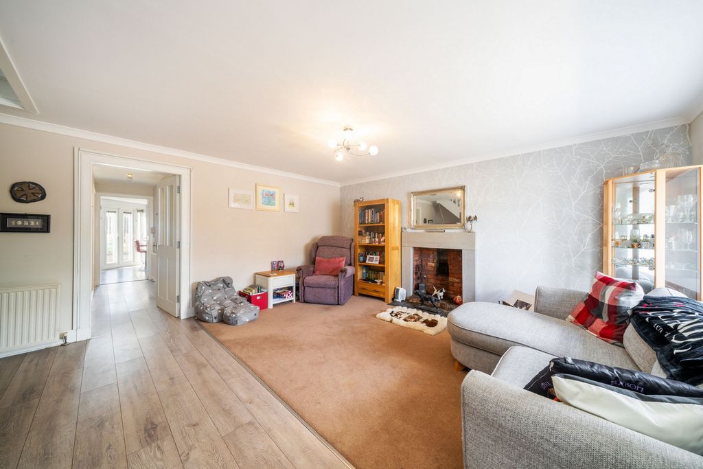 Property photo 3 of 30 Photo 18