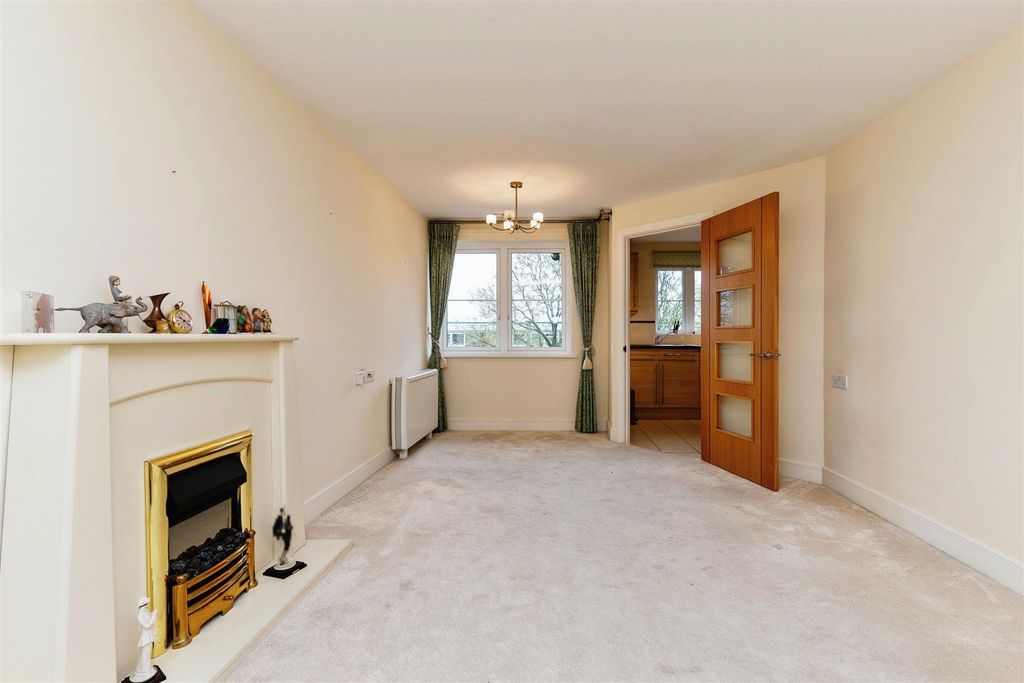 Property photo 1 of 34 Goodescourt11Of27.Jpg