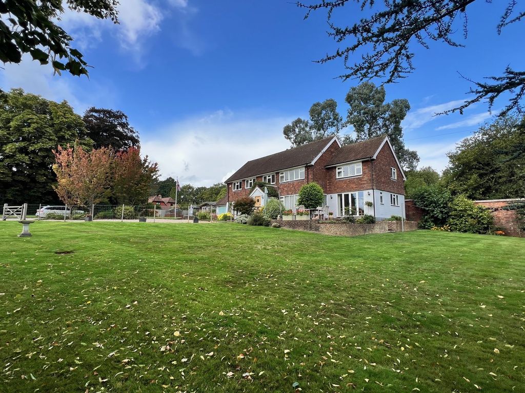 Property photo 1 of 29 Side Elevation