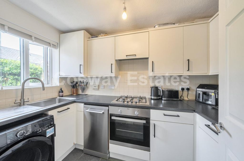 Property photo 3 of 15 F8A12636-2Cec-4Ecd-857E-19E9653A6A80.Jpg