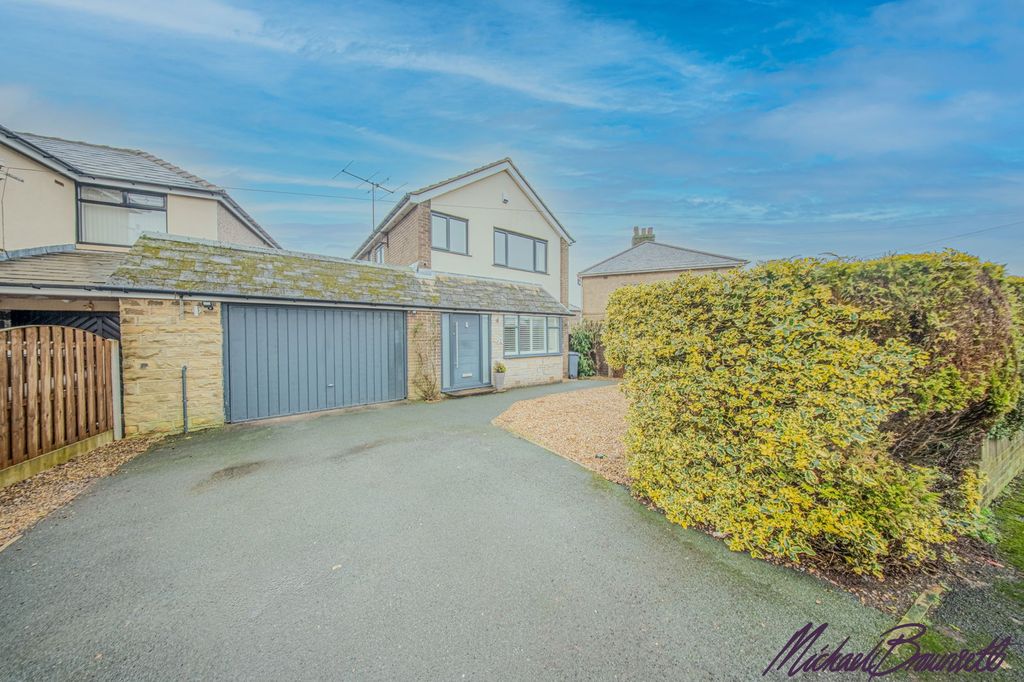 Property photo 1 of 30