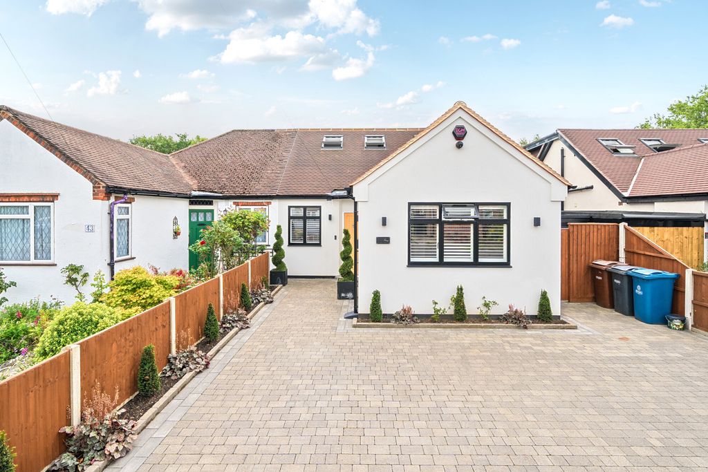 Property photo 1 of 25 1332471-1-688Ca66...