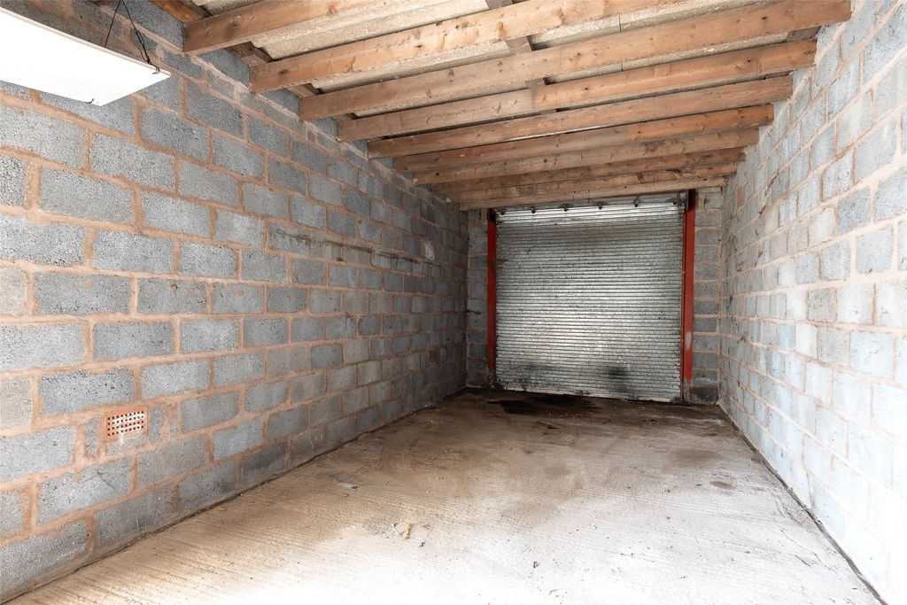 Property photo 3 of 14 Picture No. 27