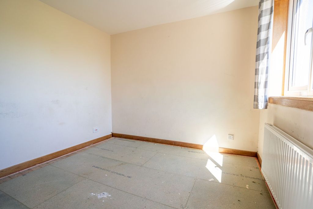 Property photo 2 of 29