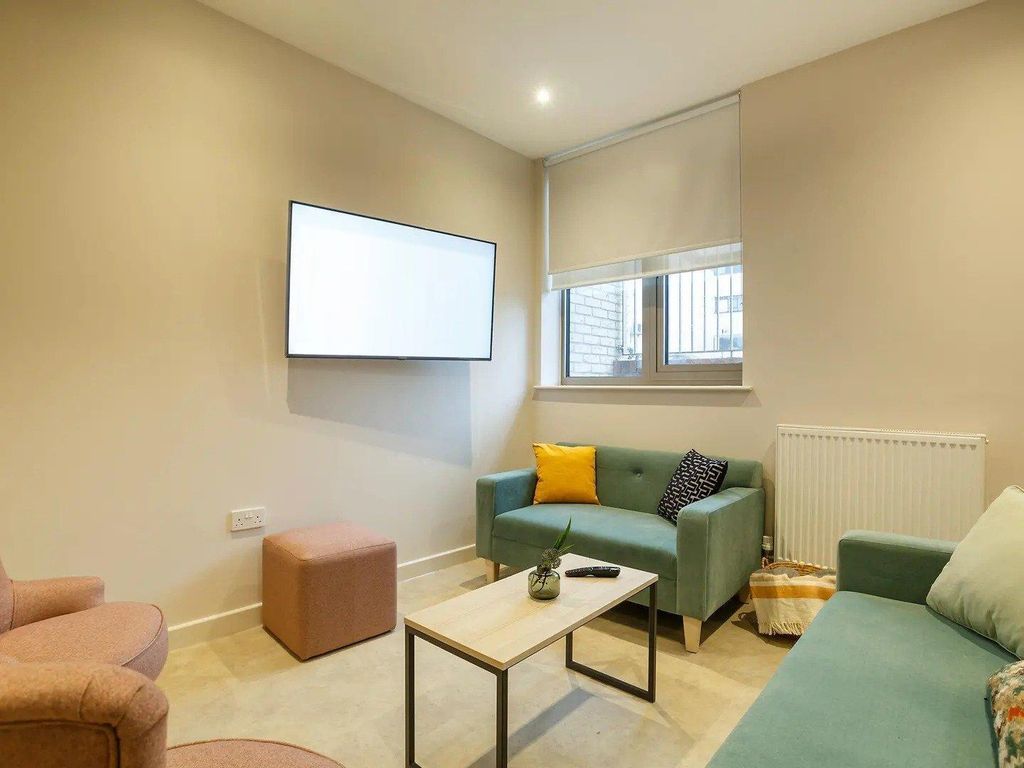 Property photo 3 of 58