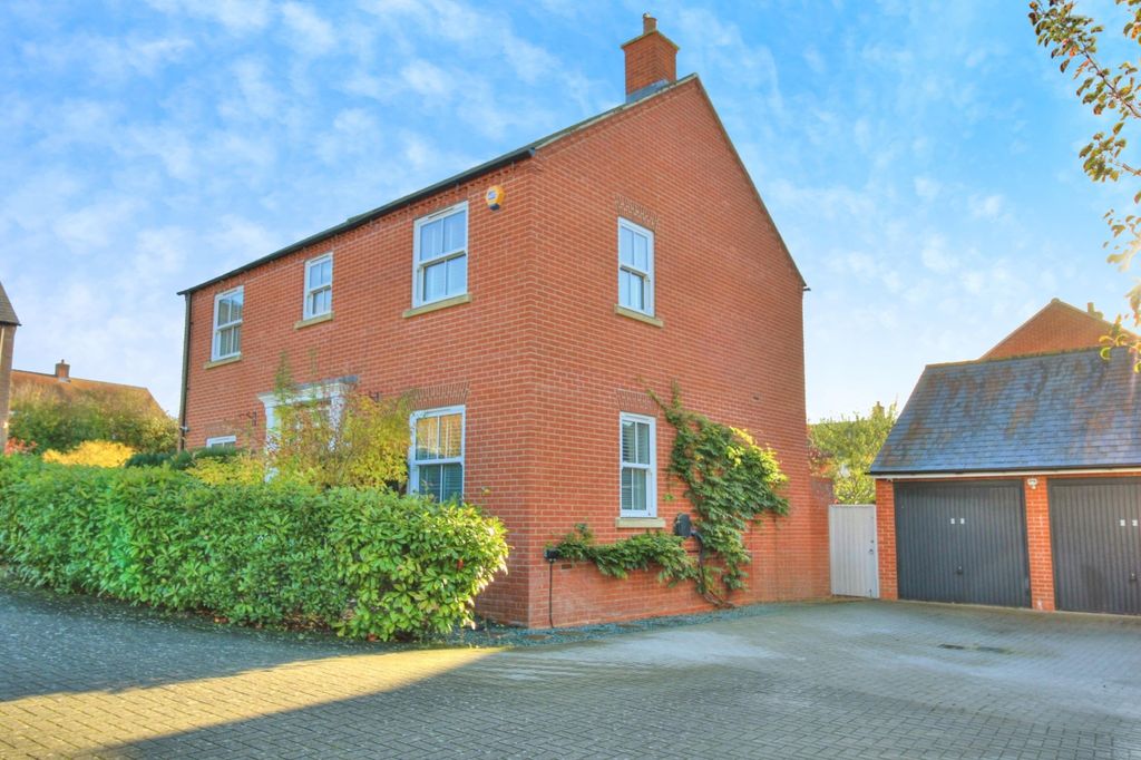 Property photo 1 of 46 Photo #1