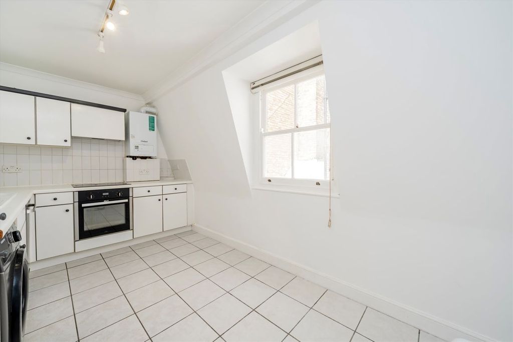 Property photo 3 of 5