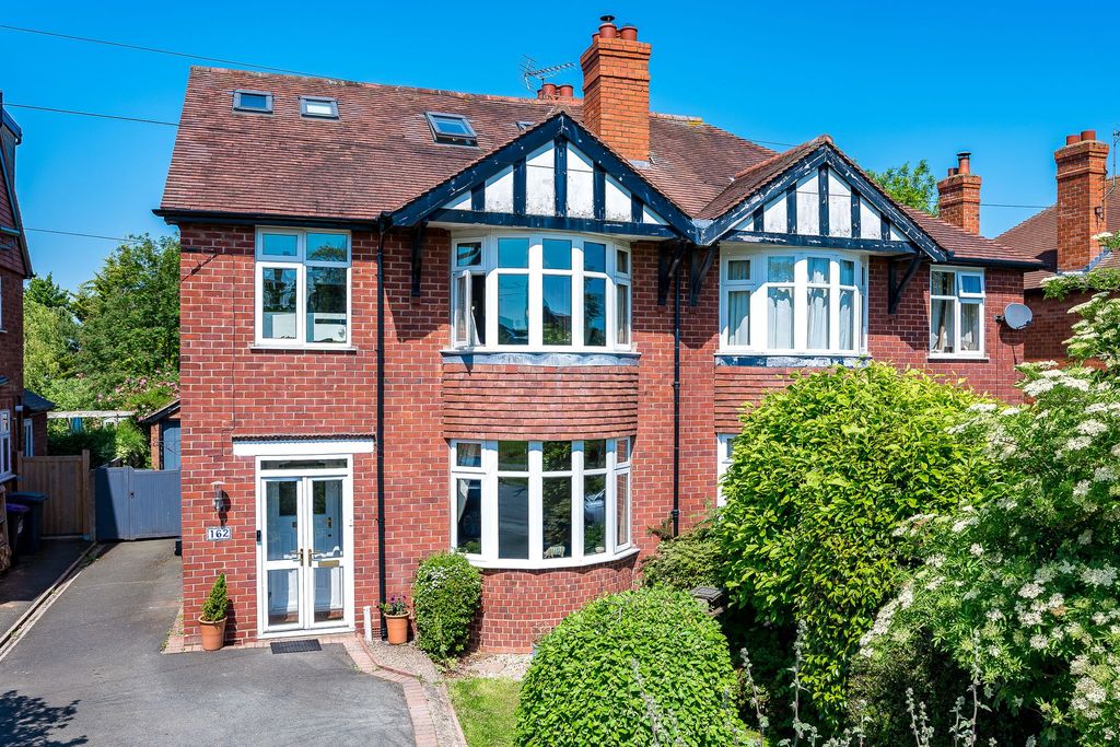Property photo 1 of 40