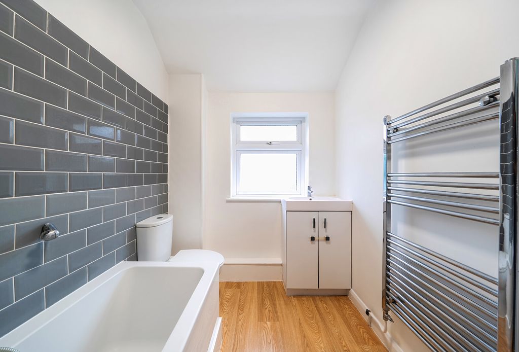Property photo 3 of 13 1521361-23-6Aa432...