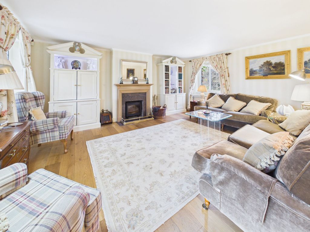 Property photo 2 of 24