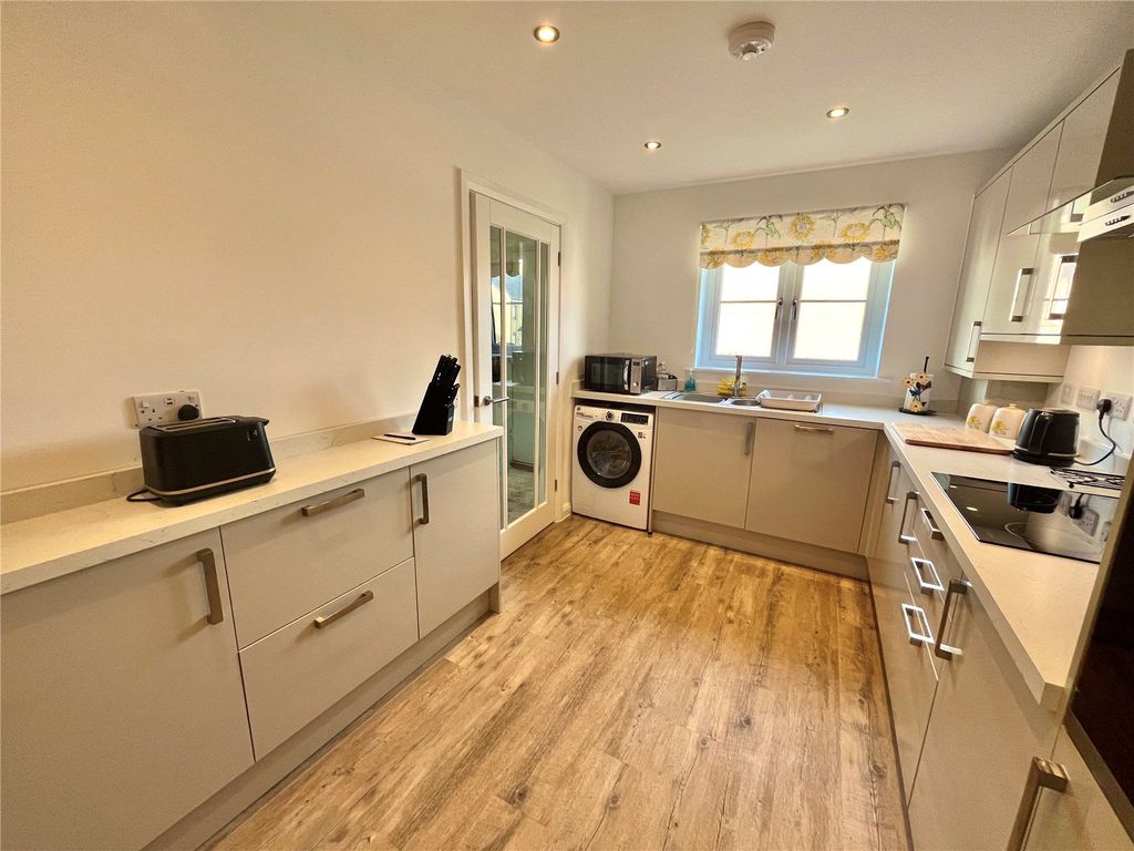 Property photo 2 of 23 Picture No. 28