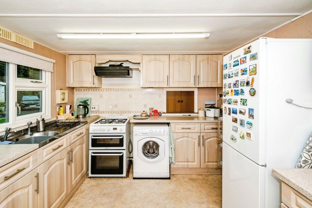 Property photo 3 of 17 Photo