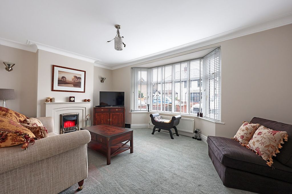 Property photo 2 of 14 4726921