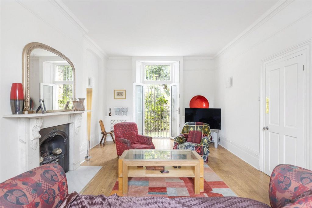 Property photo 2 of 29 Picture No. 30