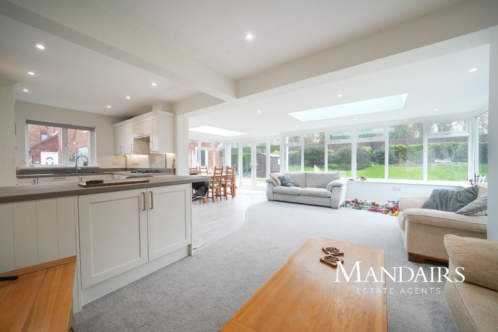 Property photo 3 of 37