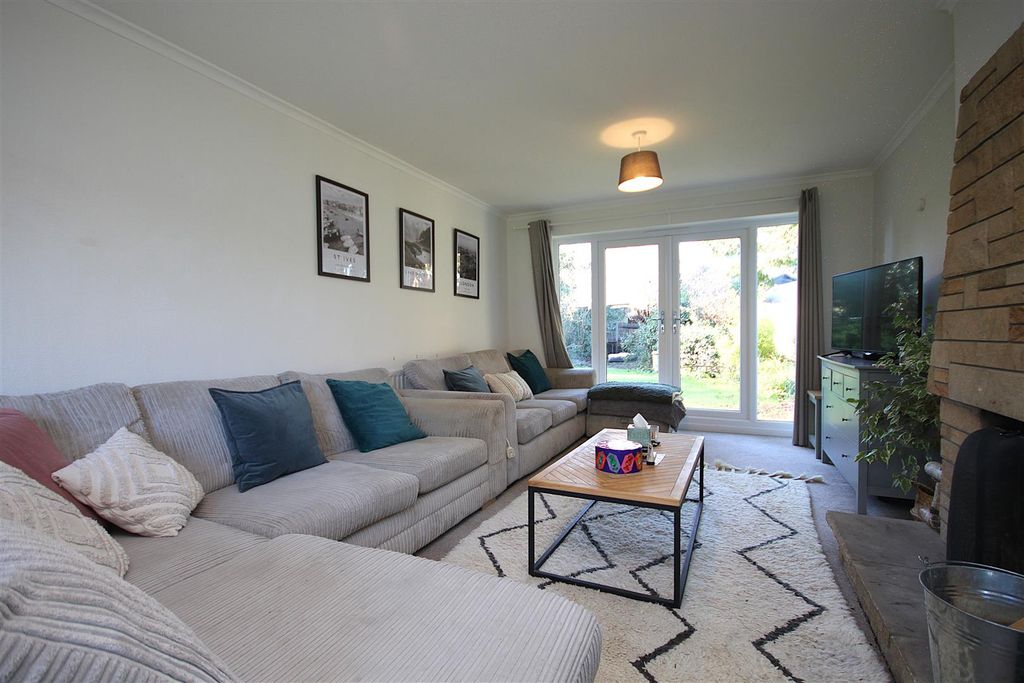 Property photo 2 of 22