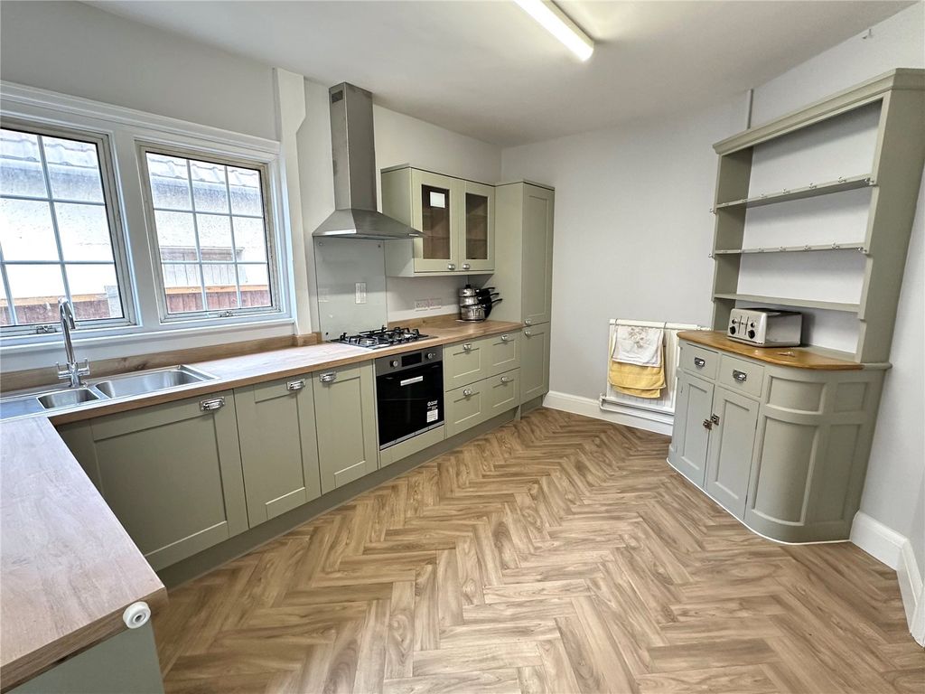 Property photo 2 of 14 Picture No. 01