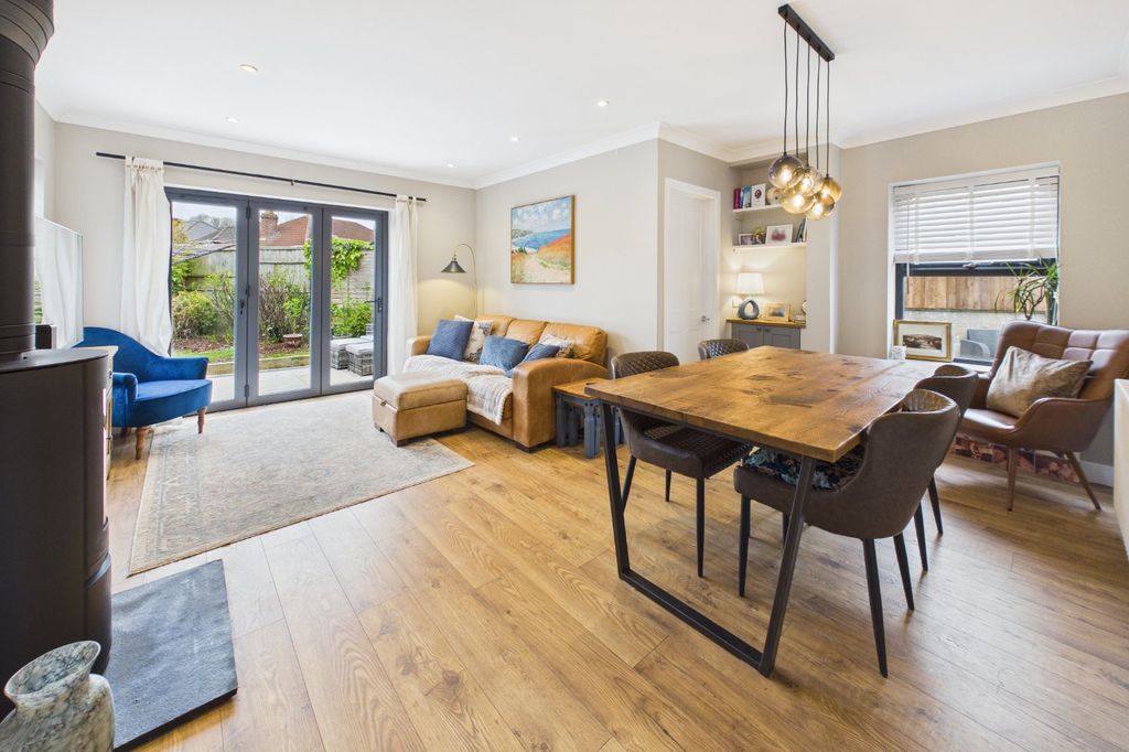 Property photo 2 of 18 Living/Dining Room