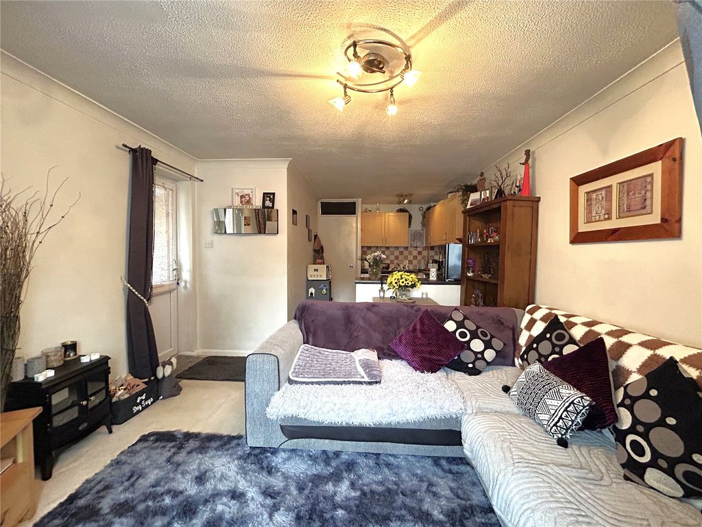 Property photo 2 of 8 Picture No. 03