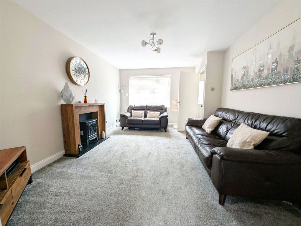 Property photo 3 of 14 Picture No. 32