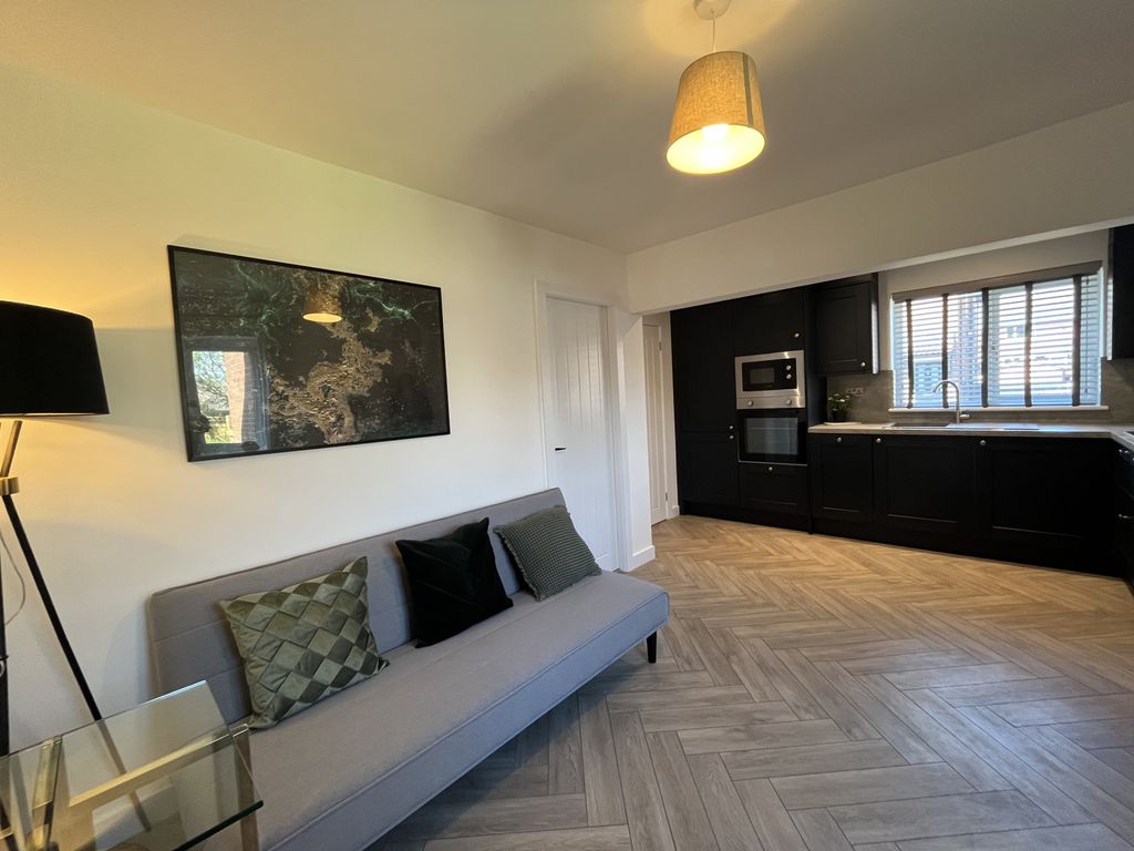 Property photo 3 of 7 Gallery