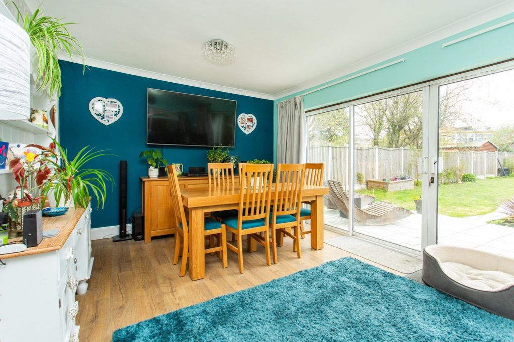 Property photo 2 of 17 Picture 2