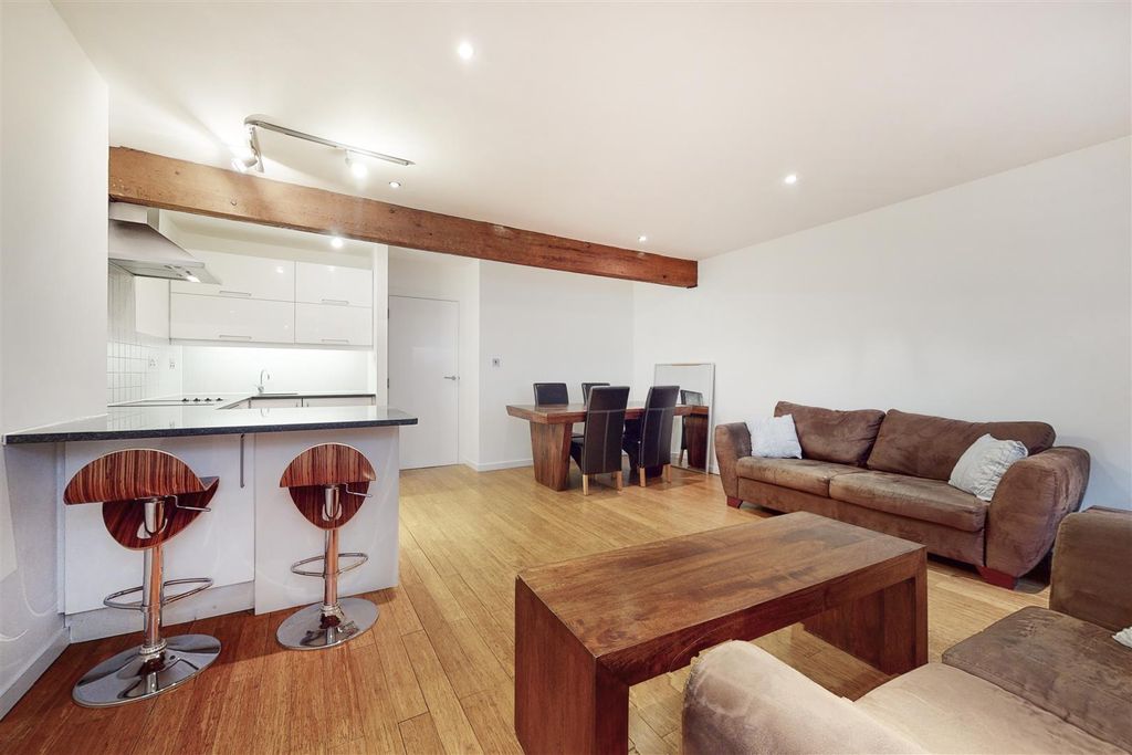 Property photo 3 of 14 P03.Jpg