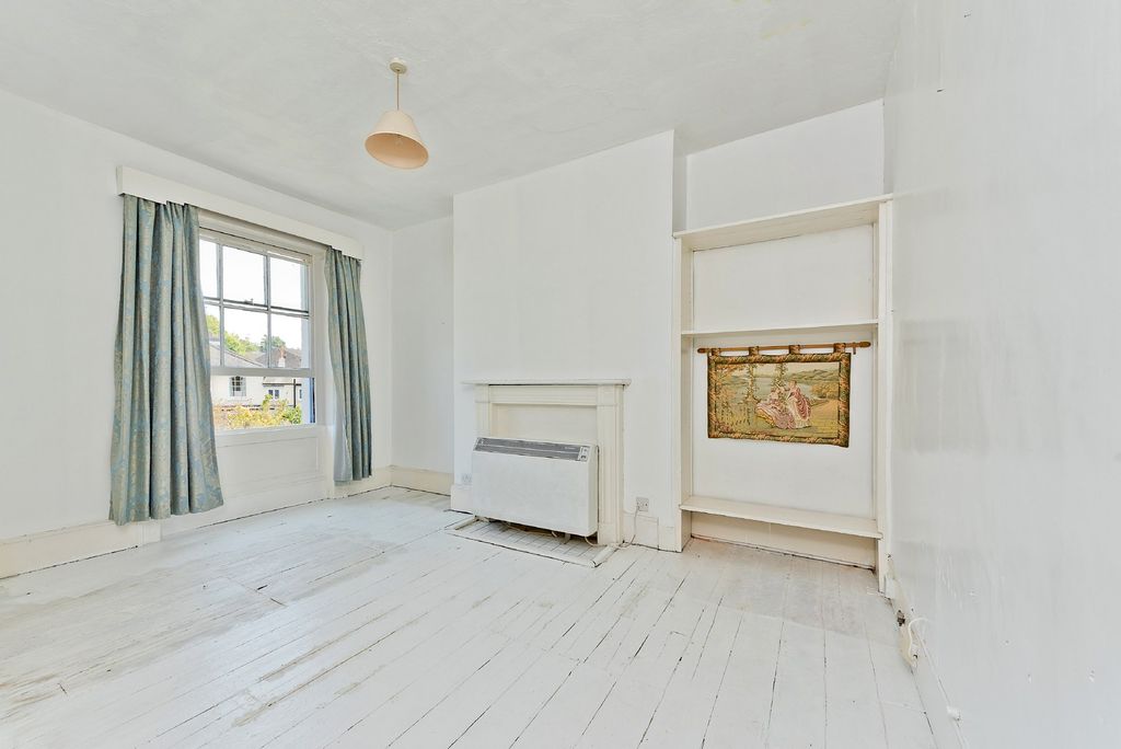 Property photo 3 of 13 Photo 03