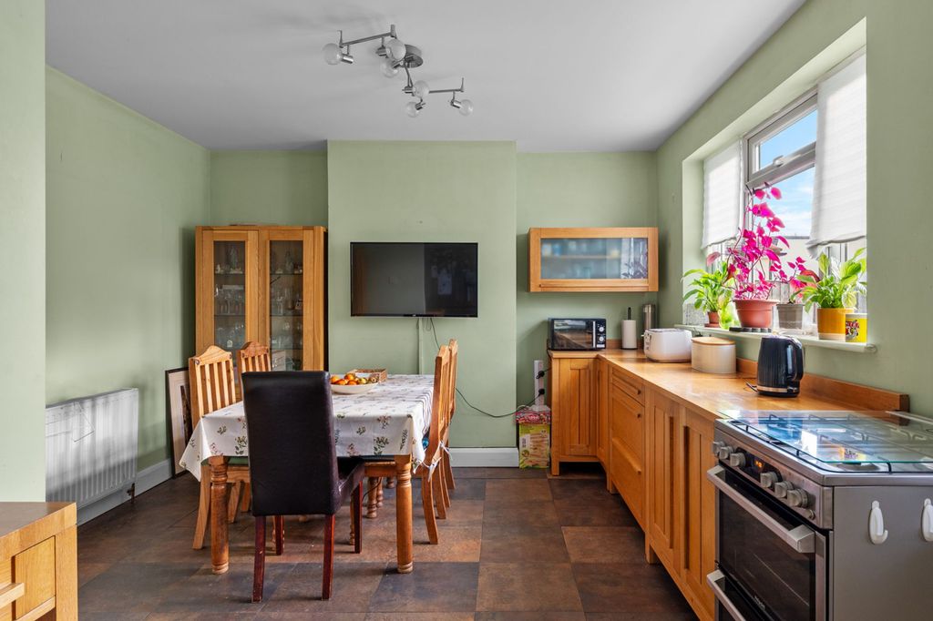 Property photo 2 of 24 Kitchen/Diner