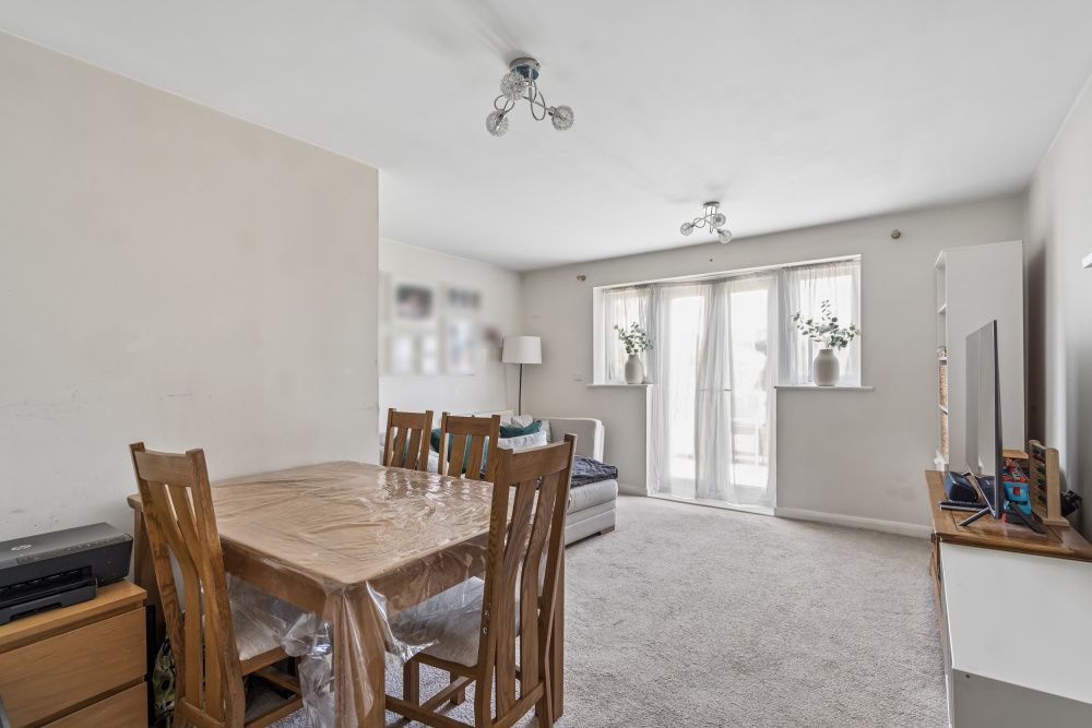 Property photo 2 of 18 9 Liberty Apts - Sitting Room (1)