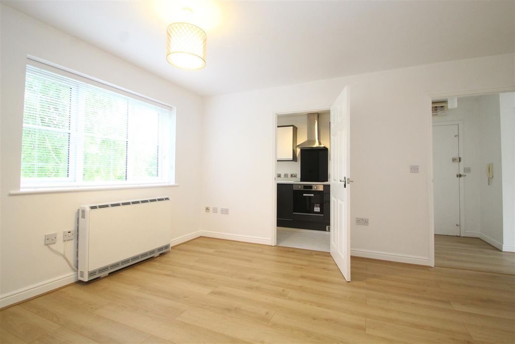 Property photo 3 of 15 Img_9086.Jpg