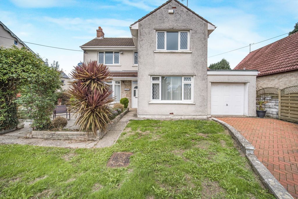 Property photo 1 of 35